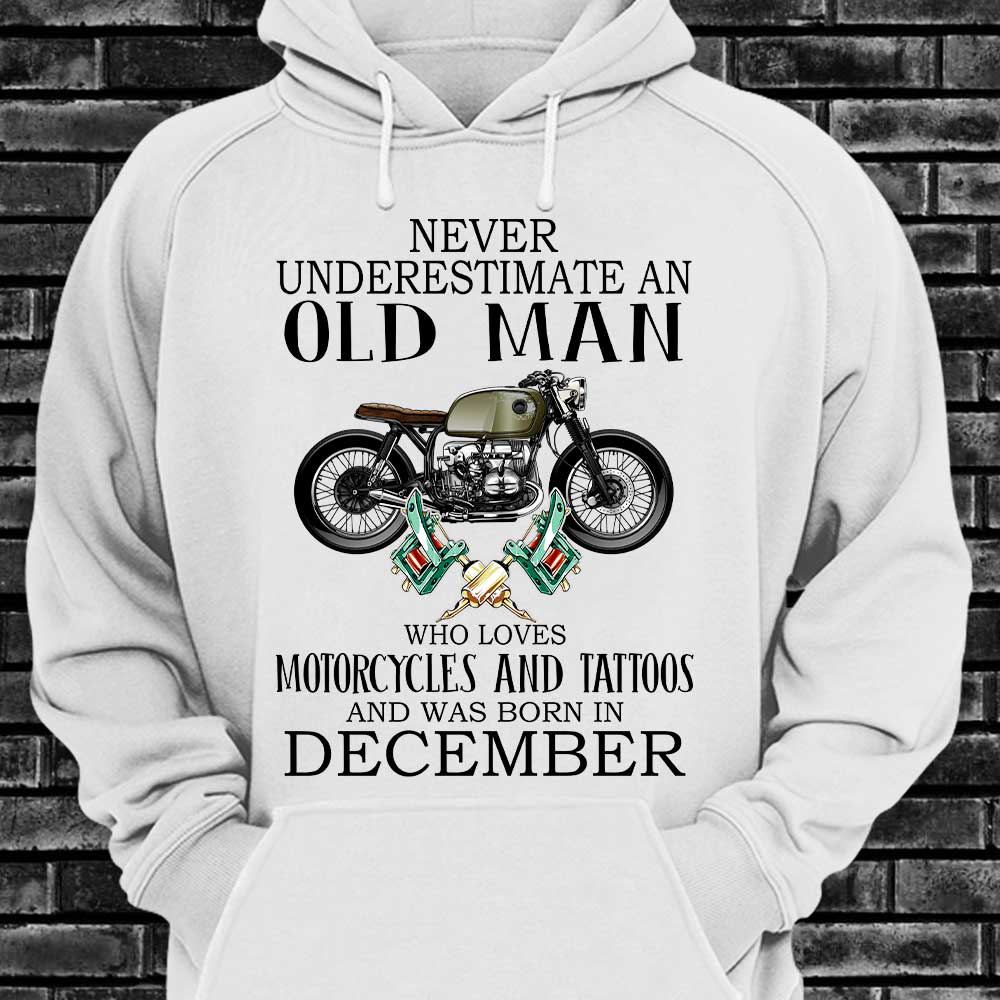 Personalized Never Underestimate An Old Man Who Loves Motorcycles And Tattoos Birthday Shirt